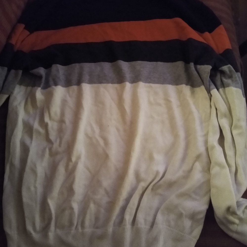 Old Navy sweater